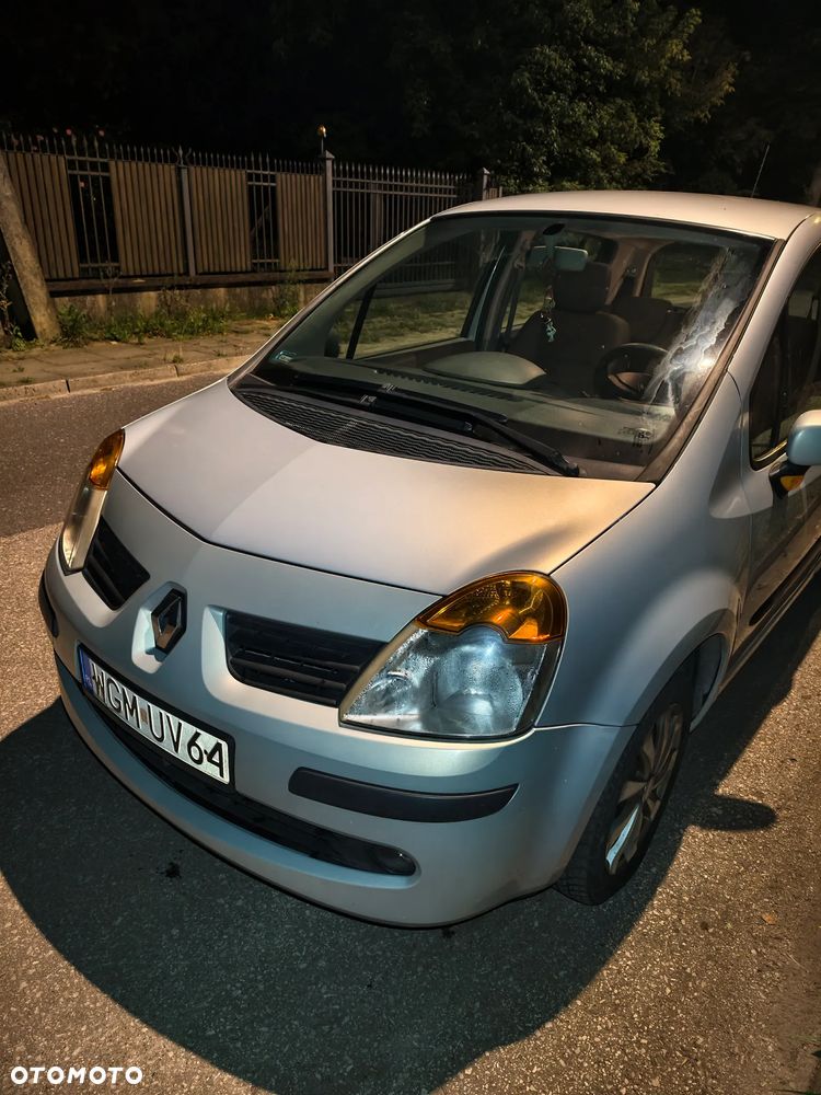 Renault Modus - 1