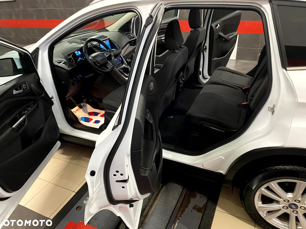 Ford Kuga 1.5 EcoBoost 2x4 Individual - 15