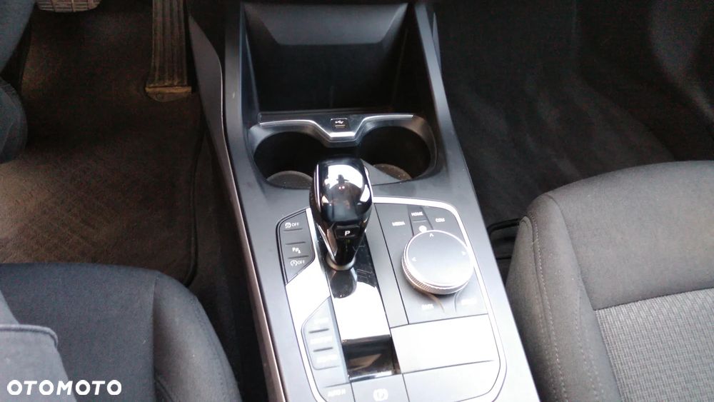 BMW Seria 1 118i Advantage - 14