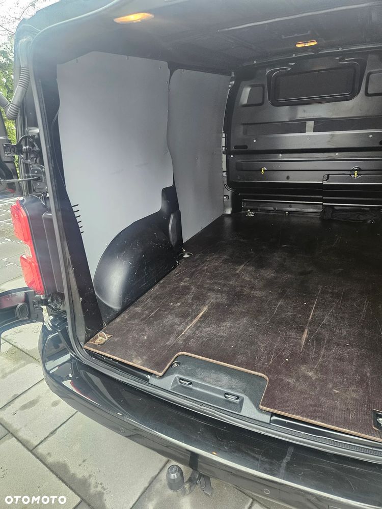 Peugeot Expert - 8