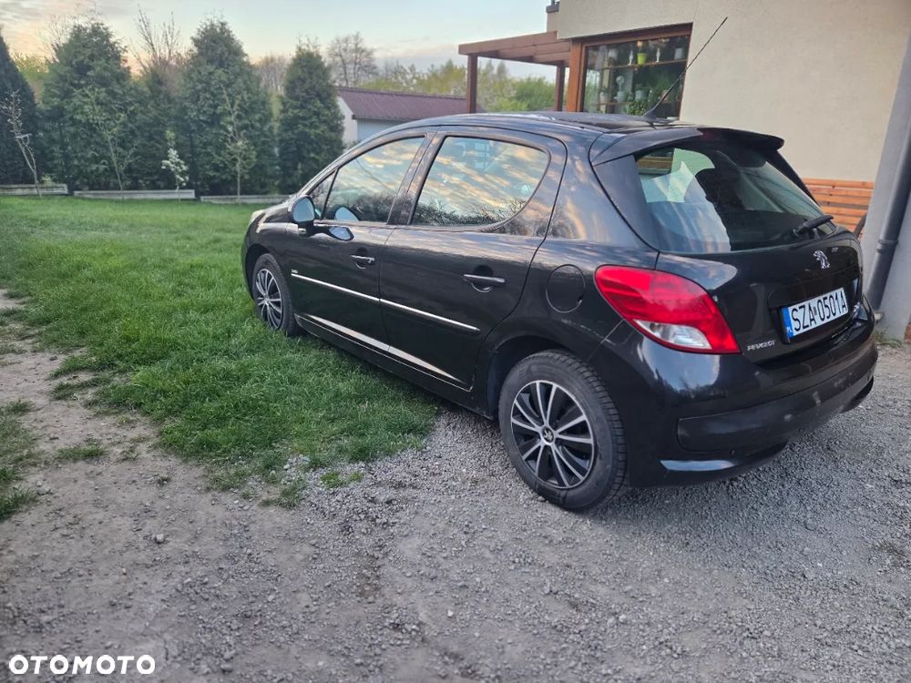 Peugeot 207 90 HDi FAP (Blue Lion) 98G - 6