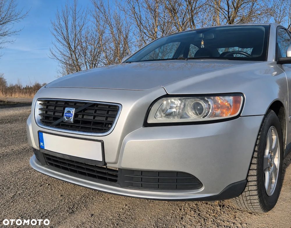 Volvo S40 2009 photo 2