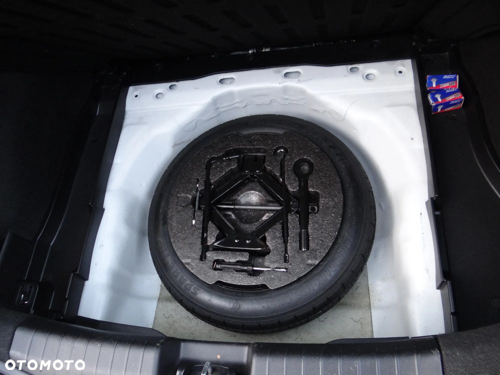 Kia ProCeed 1.4 CVVT Dream-Team Edition - 24