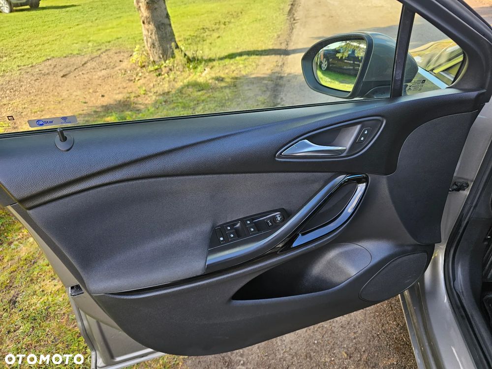 Opel Astra 1.4 Turbo 120 Jahre - 19