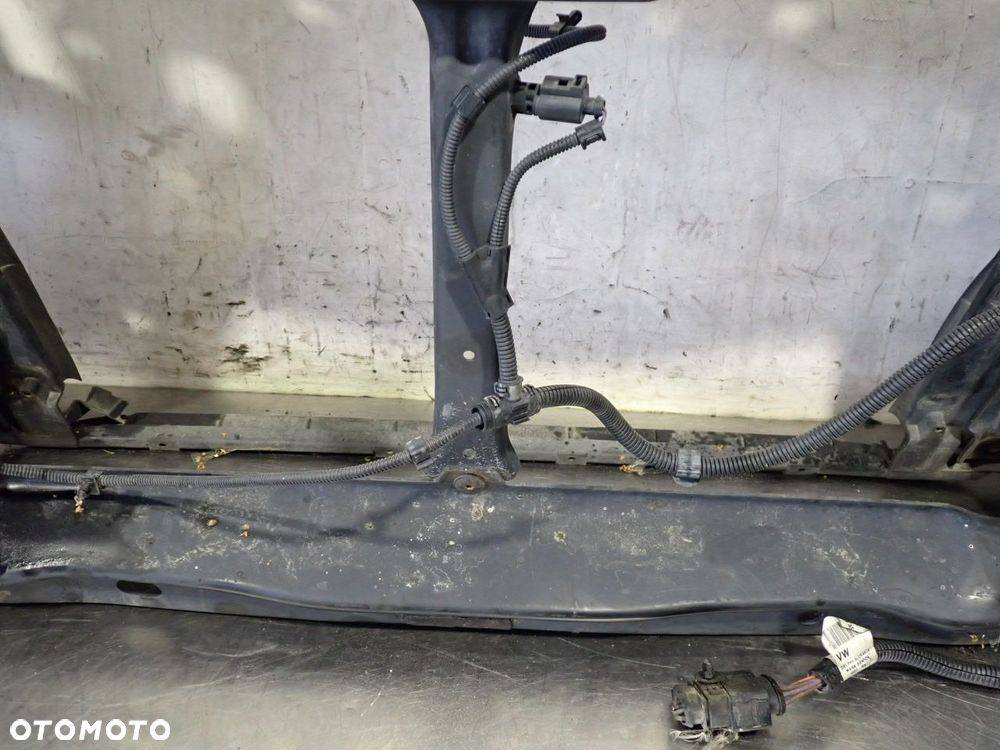 PAS PRZEDNI VOLKSWAGEN TOUAREG 5.0 - 8