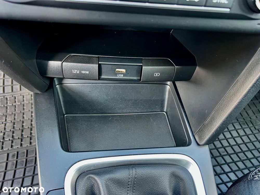 Kia Ceed - 32