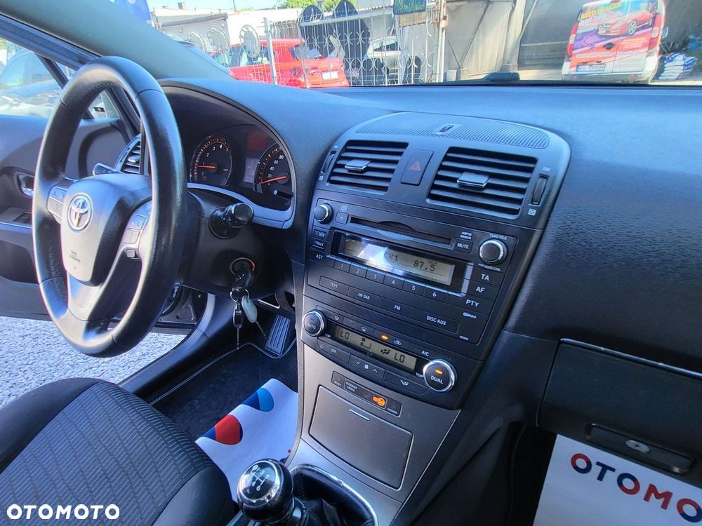 Toyota Avensis - 22
