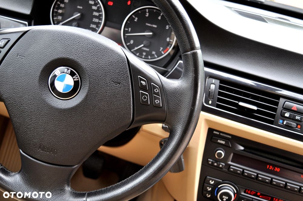 BMW Seria 3 318i Edition Exclusive - 15