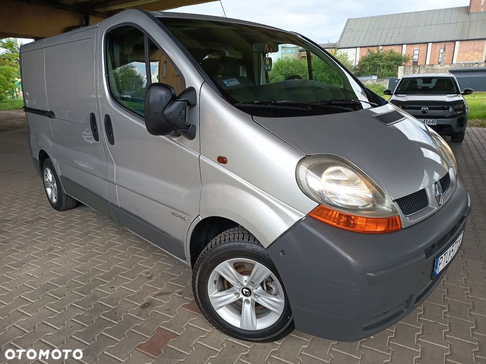 Renault TRAFIC - 8