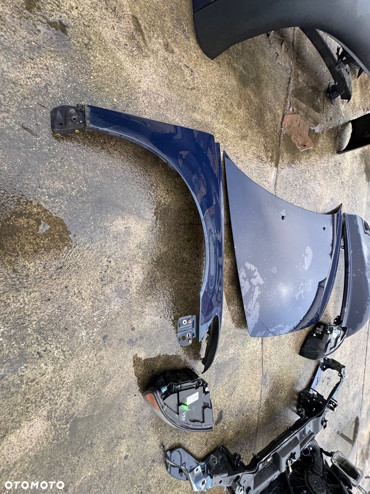Volvo s40 v50 drzwi  v50 przednie tylne tył prawe lewe 613-46 niebieskie granatowe sedan klapa tył tylnia lampa tył prawą lewa belka tylnia zderzak tył tylni błotnik prawy lewy lampy przednie prawa lewa przód tył belka wzmocnienie czołowe pas przedni chłodnice maska zderzak przód przedni niebieski - 9