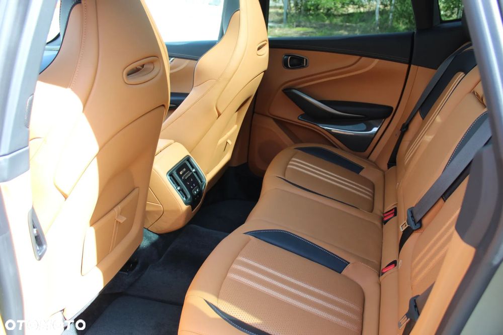 Aston Martin DBX707 - 28