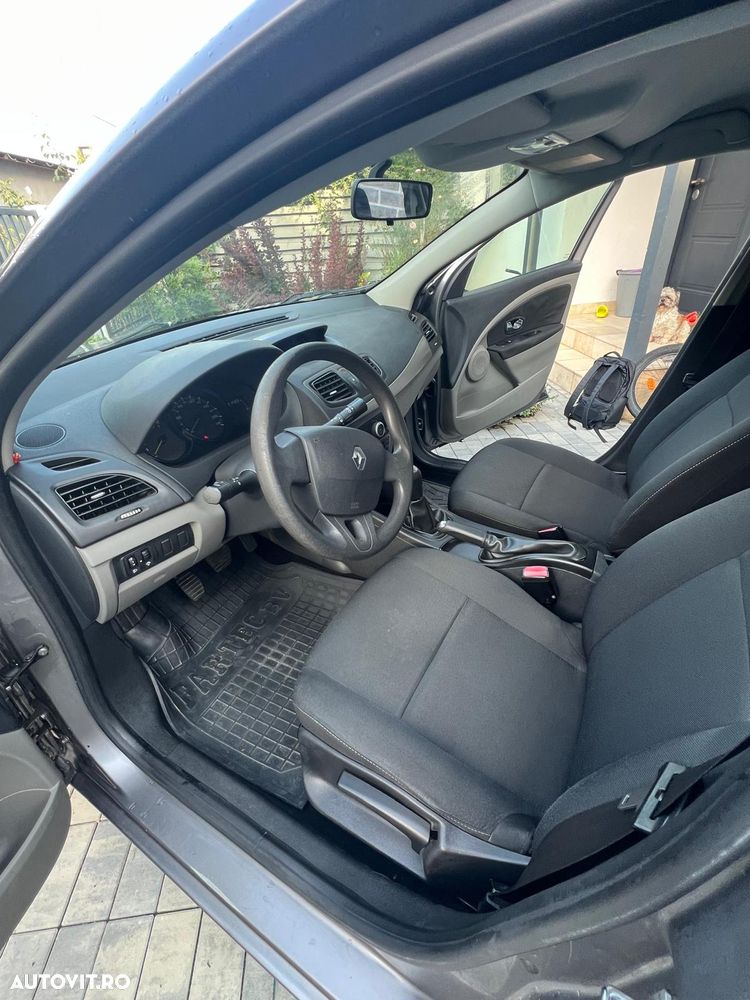Renault Fluence 1.6 Authentique - 9