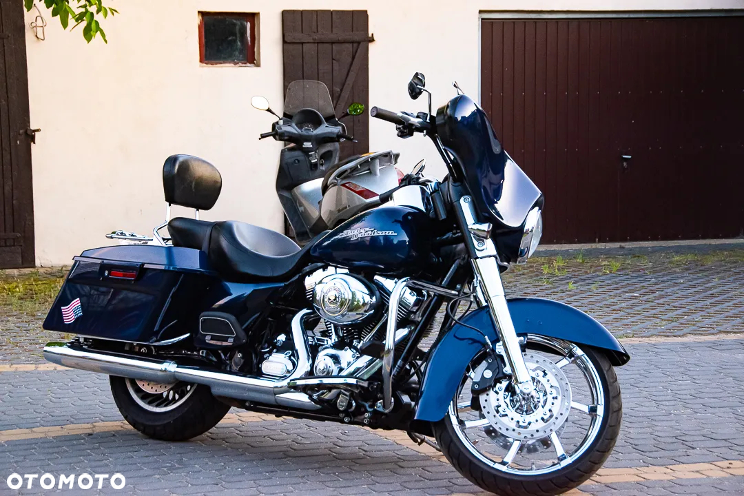 Harley-Davidson FLH Electra Glide - 15