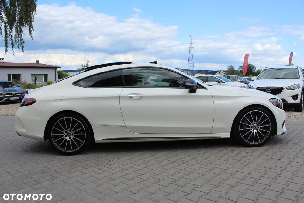 Mercedes-Benz Klasa C 300 7G-TRONIC AMG Line - 7