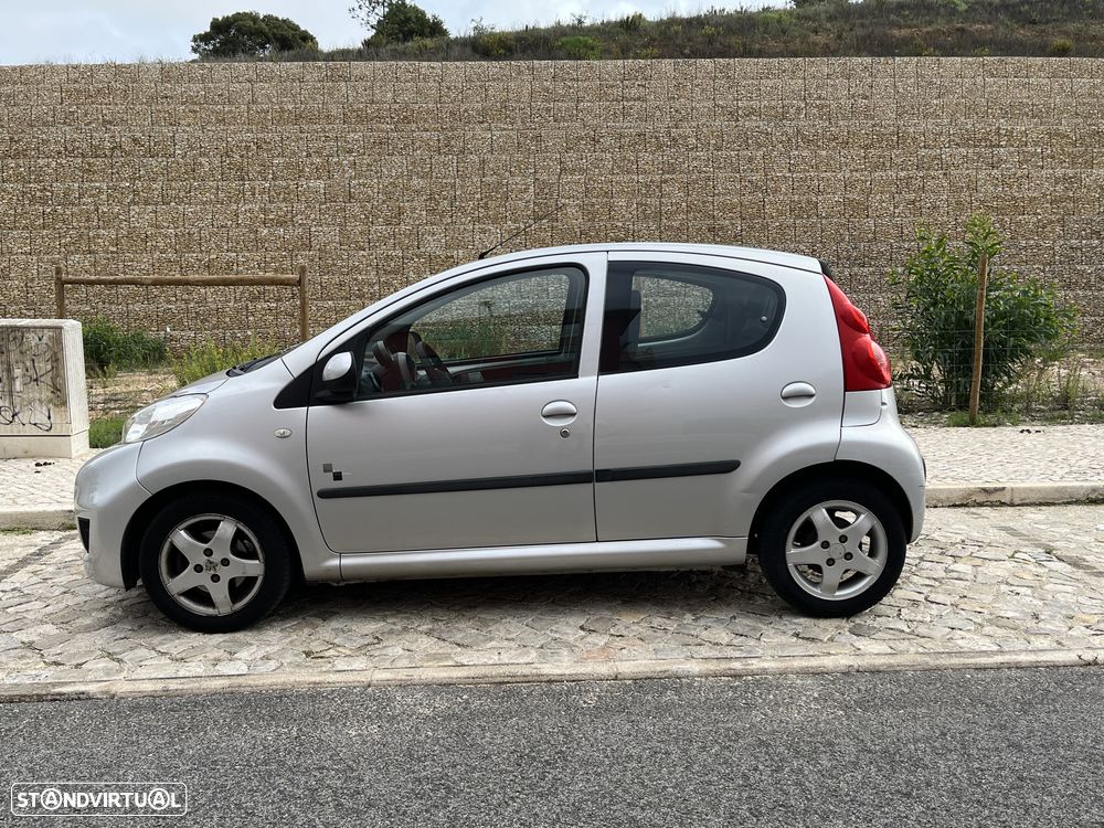 Peugeot 107 1.0 Black&Silver - 11