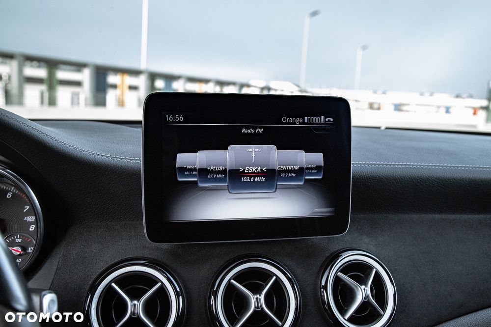 Mercedes-Benz CLA - 16