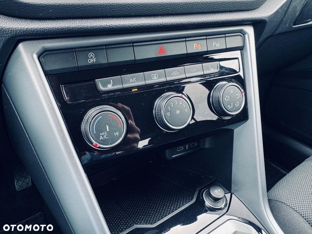 Volkswagen T-Roc 1.5 TSI Life DSG - 29
