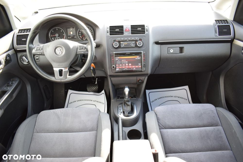 Volkswagen Touran - 26