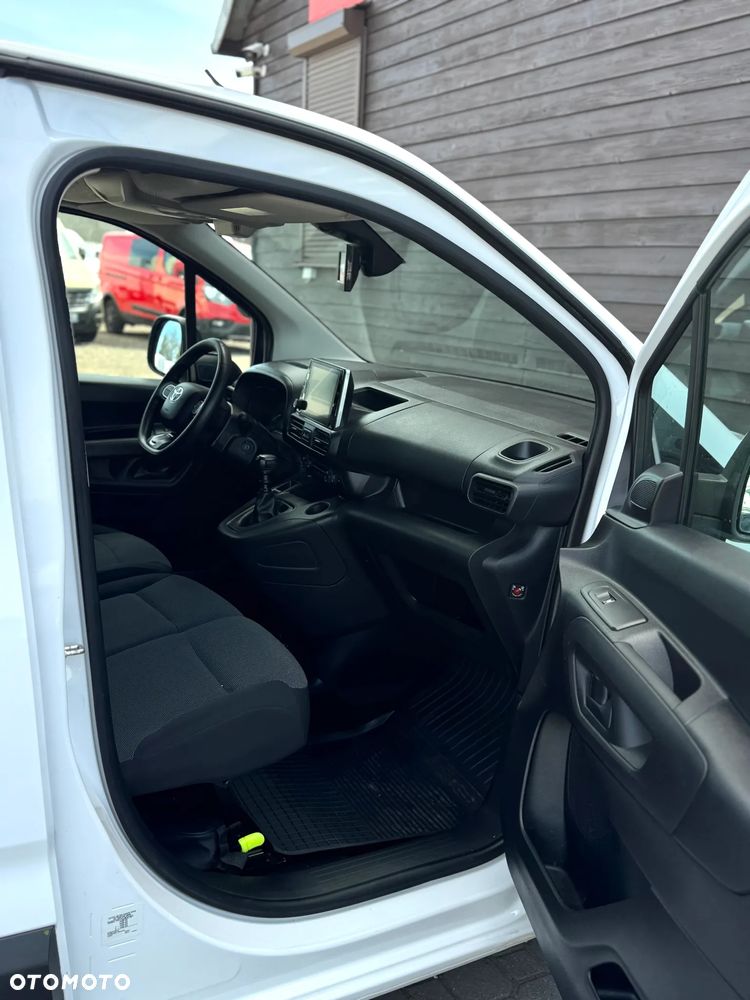 Toyota Proace City - 17