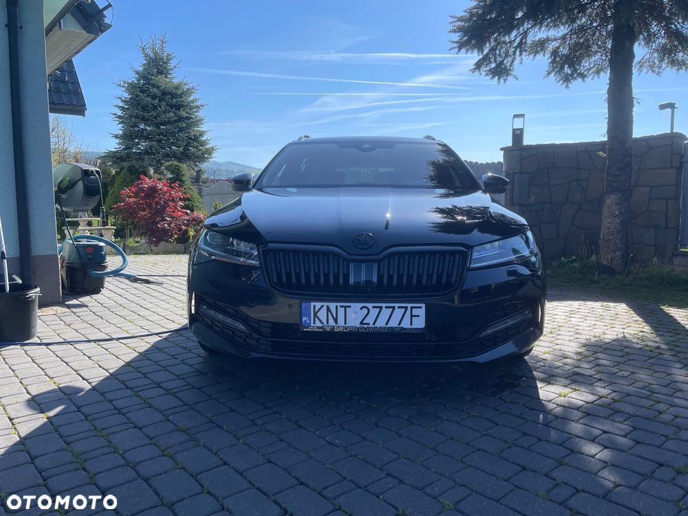 Skoda Superb 2.0 TDI SCR 4x4 Sportline DSG - 2