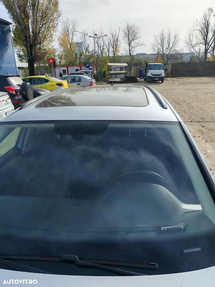 Volkswagen Passat 2.0 TDI SCR DSG Comfortline - 6