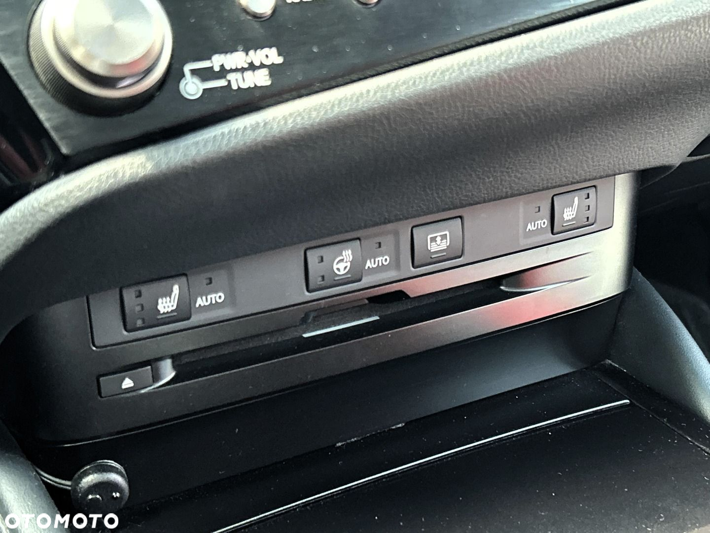 Lexus ES - 20