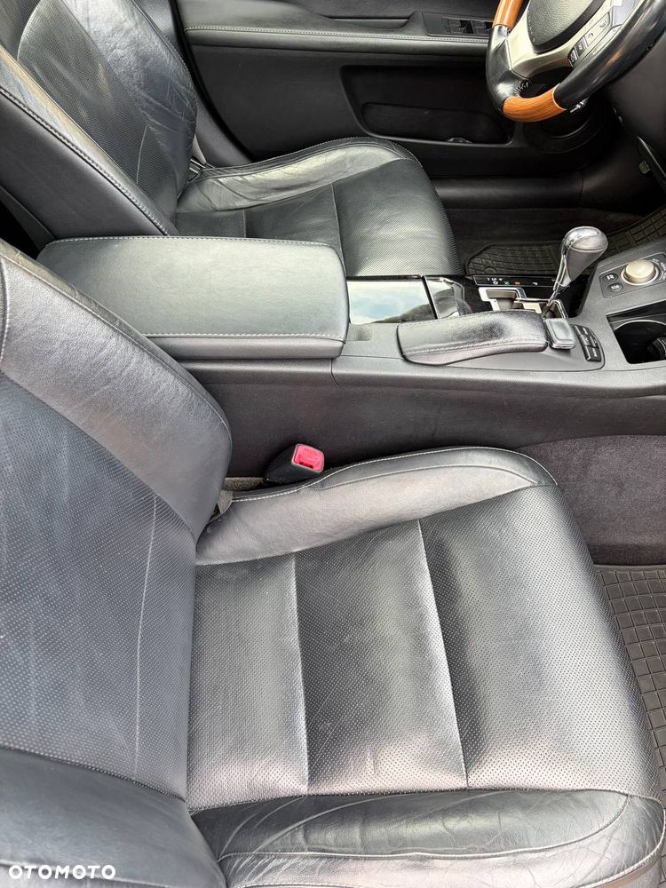 Lexus ES - 6