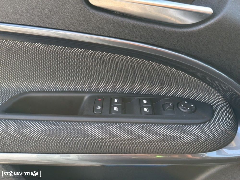 Fiat 600 1.2 Hybrid Icon - 4