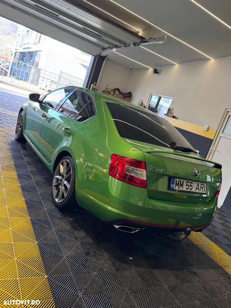 Skoda Octavia 2.0 TSI RS - 4