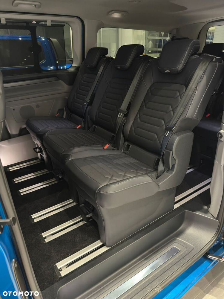 Ford Tourneo Custom - 19