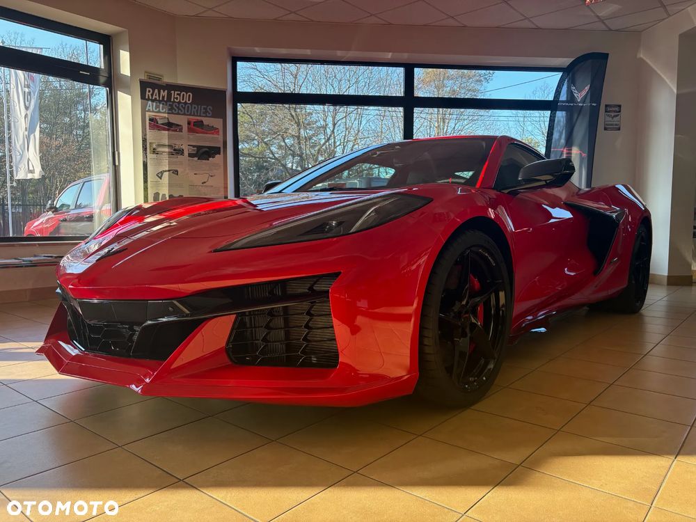 Chevrolet Corvette - 1