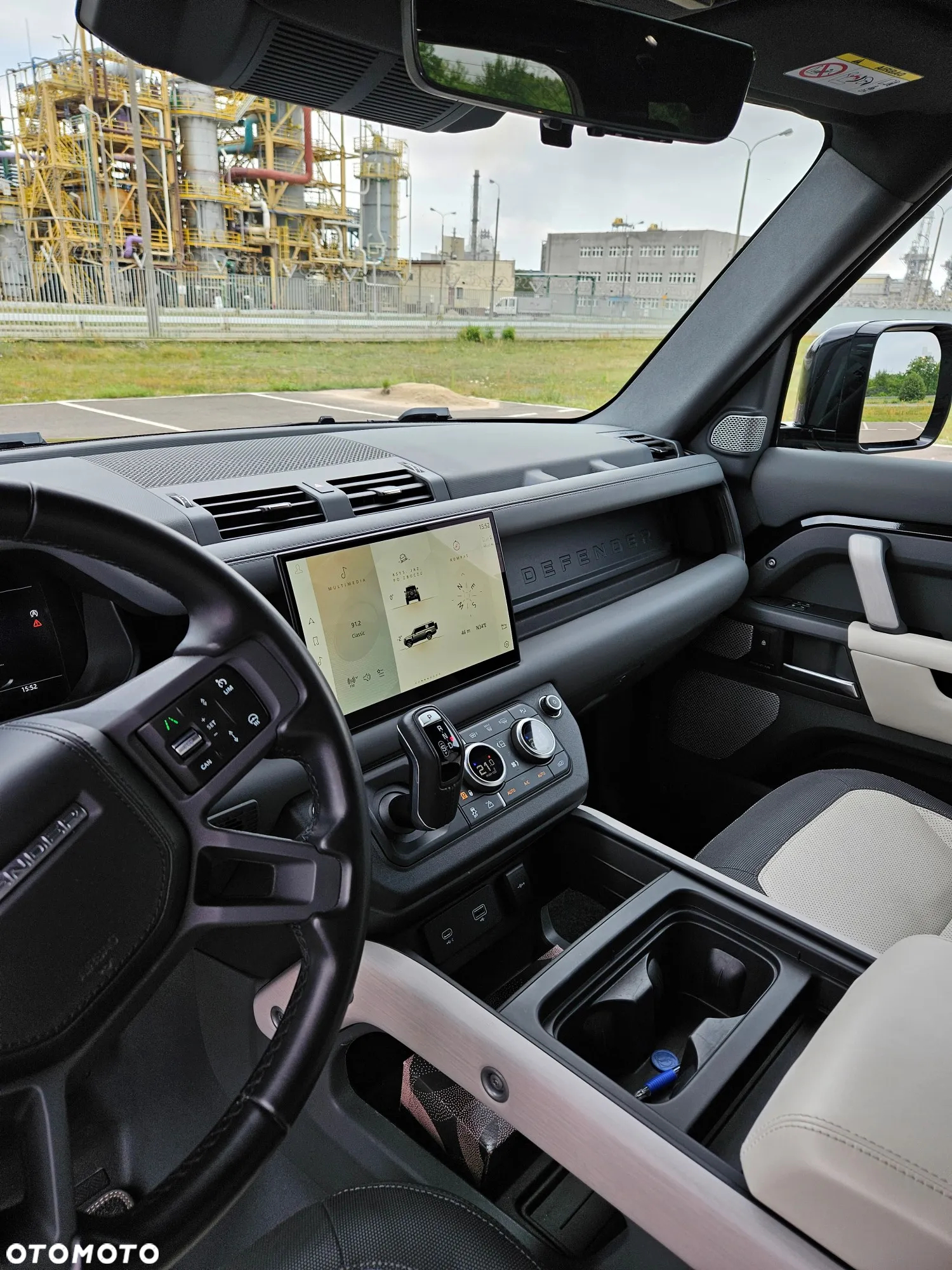 Land Rover Defender 130 3.0 D300 mHEV X-Dynamic HSE - 9