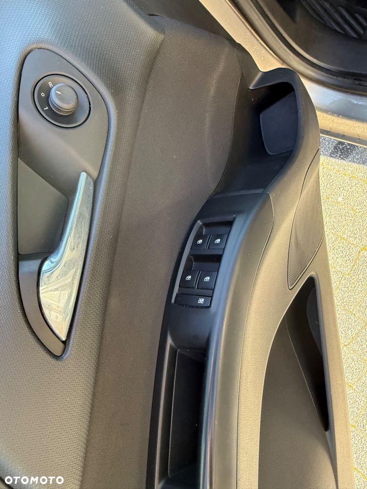 Opel Meriva - 16