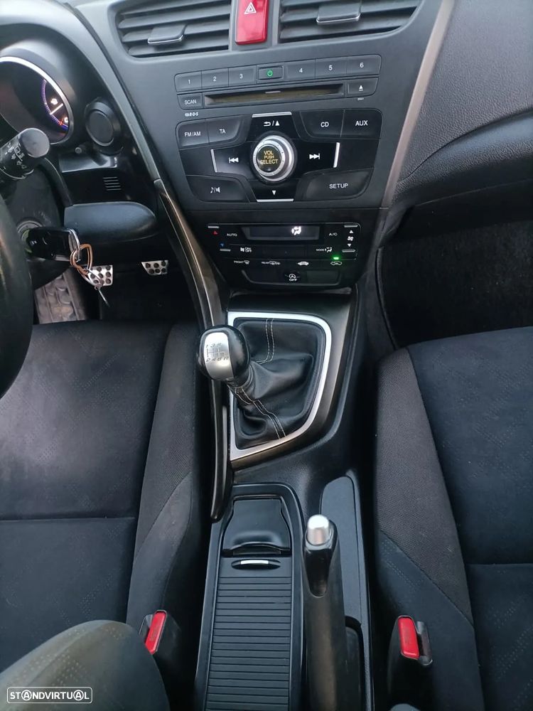 Honda Civic 1.4 i-VTEC Sport - 9