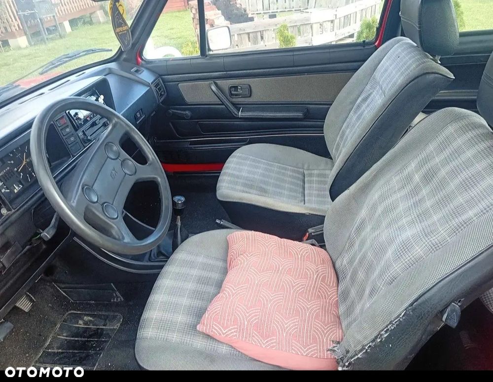 Volkswagen Golf - 10