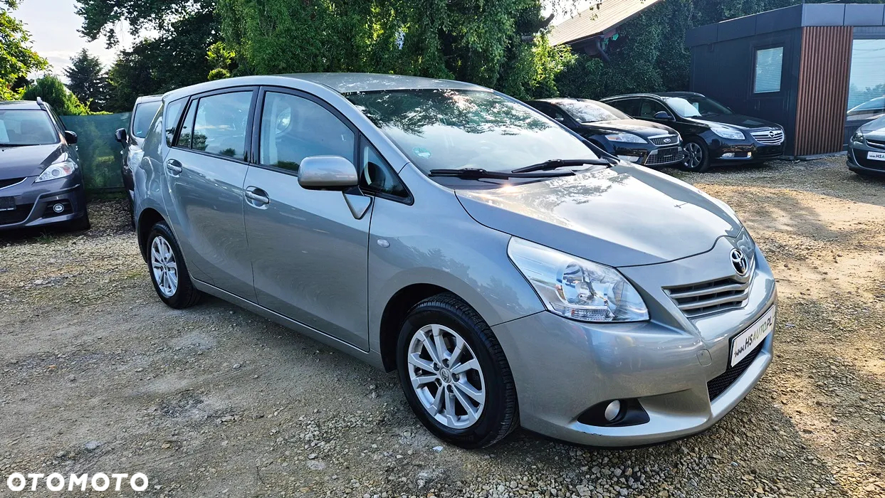 Toyota Verso 1.8 Executive - 8