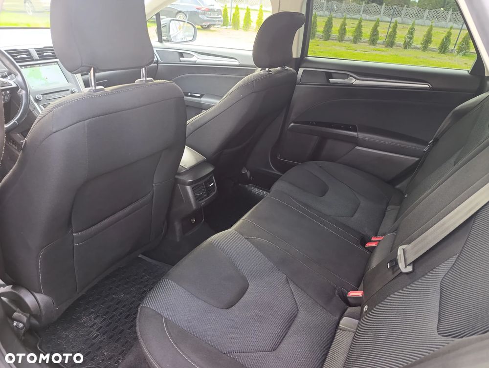 Ford Mondeo 2.0 EcoBlue Titanium - 11