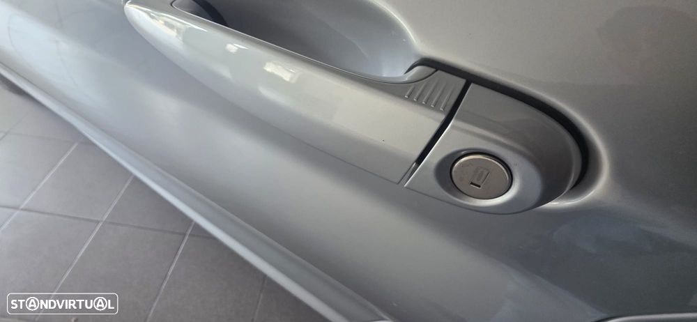 BMW 218 d Cabrio Pack M Auto - 9