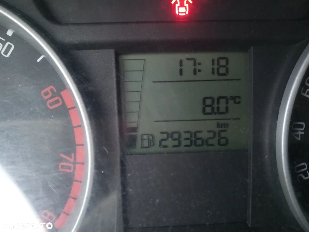 Skoda Fabia 1.6 16V Comfort - 10