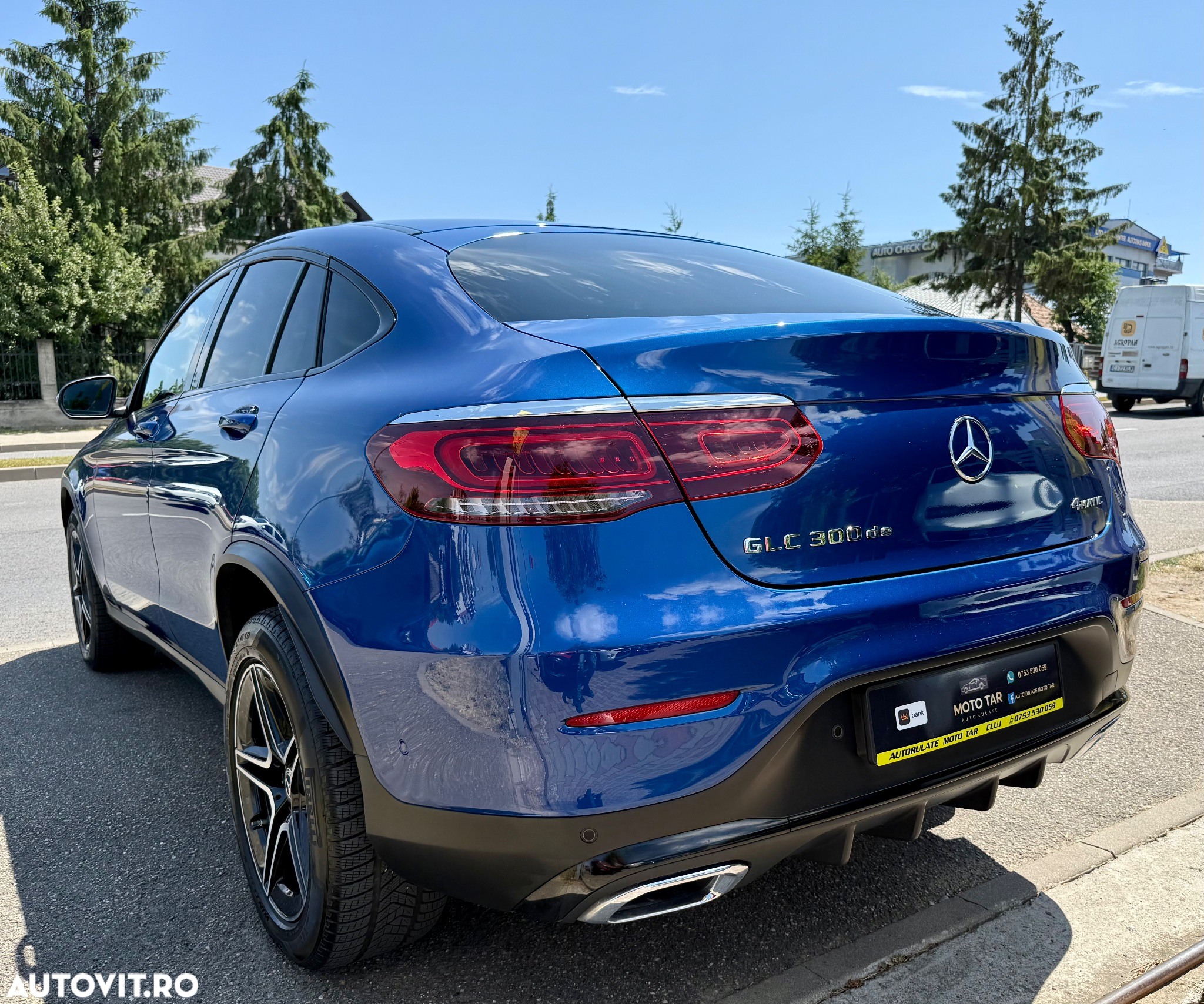 Mercedes-Benz GLC Coupe 300 de 4MATIC - 4