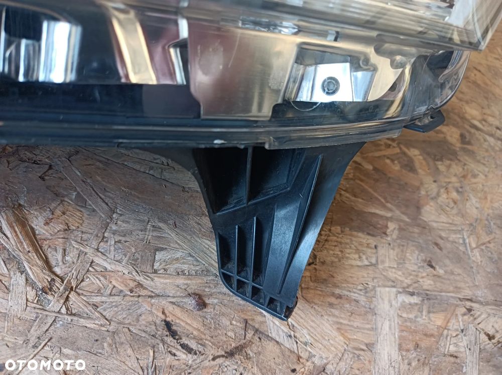 LAMPA PRZEDNIA LEWA FORD TRANSIT CONNECT MK2 14- DT11-13W030 - 3