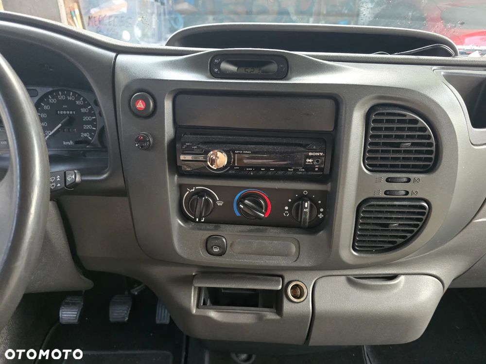 Ford Transit - 26