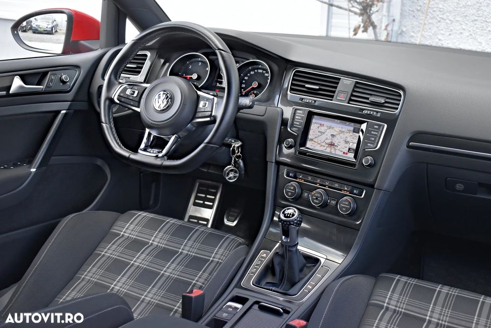 Volkswagen Golf GTD BlueMotion Technology - 11