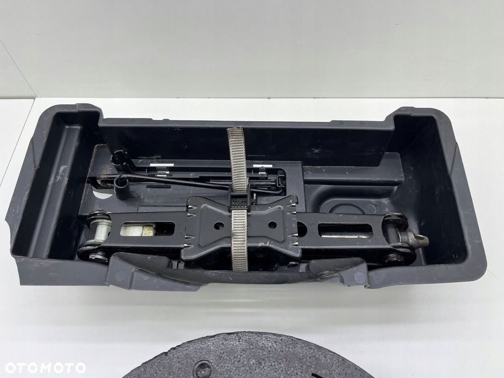 AUDI A4 B9 LEWAREK ZESTAW PODNOŚNIK SAMOCHODOWY 8W0011031 - 6