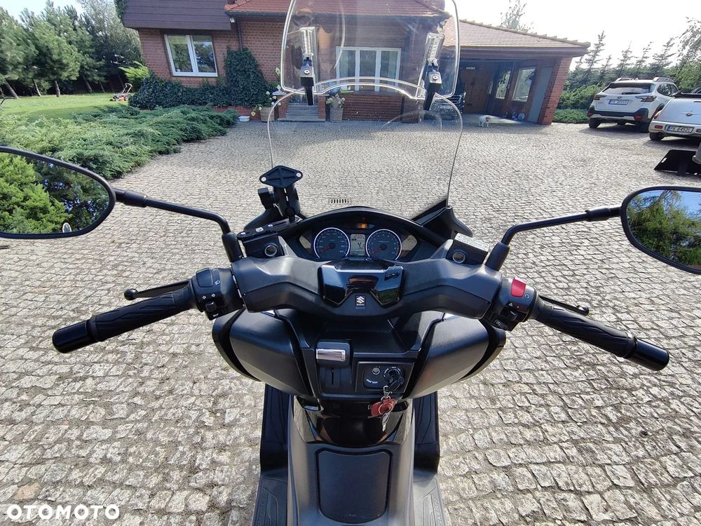 Suzuki Burgman - 5