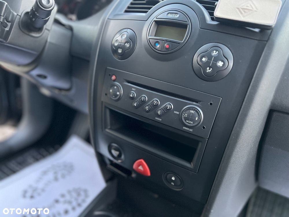 Renault Megane 1.6 Dynamique - 31