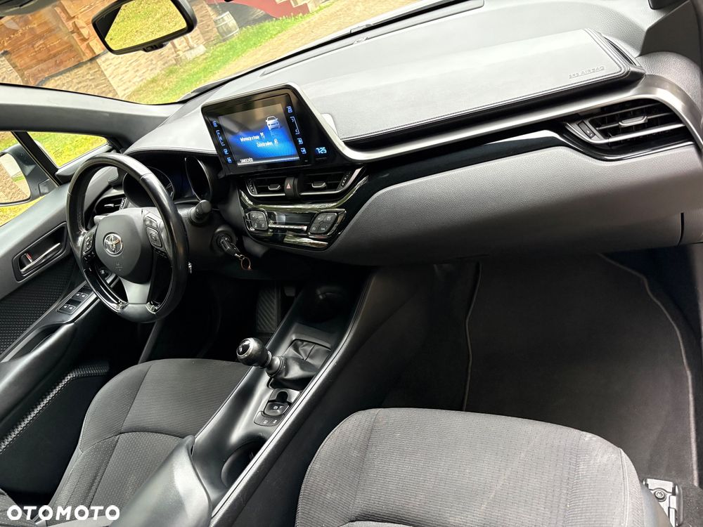 Toyota C-HR 1.2 T Dynamic - 10