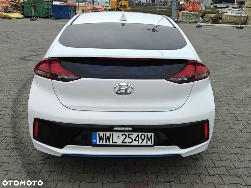 Hyundai IONIQ Hybrid Business - 2