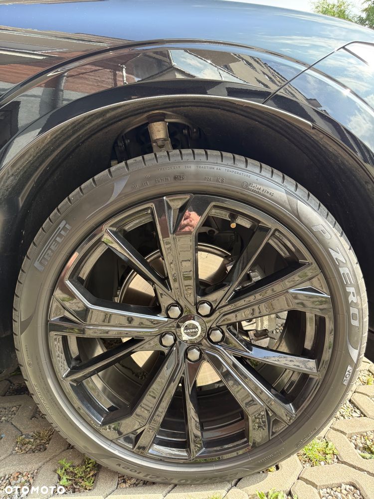 Volvo XC 60 B5 B AWD Ultra Black Edition - 25