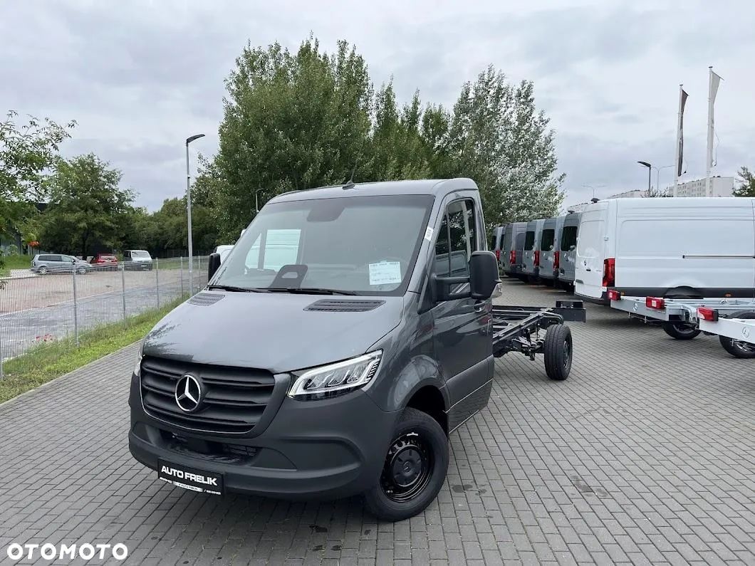 Mercedes-Benz Sprinter - 1